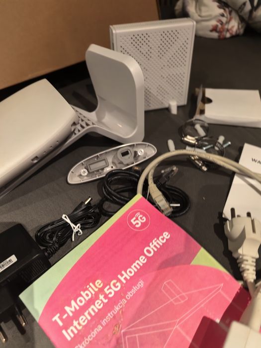 Modem z Antena zewnętrzną 5G jak nowy