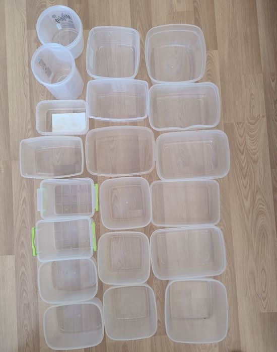 Пластмасові контейнери