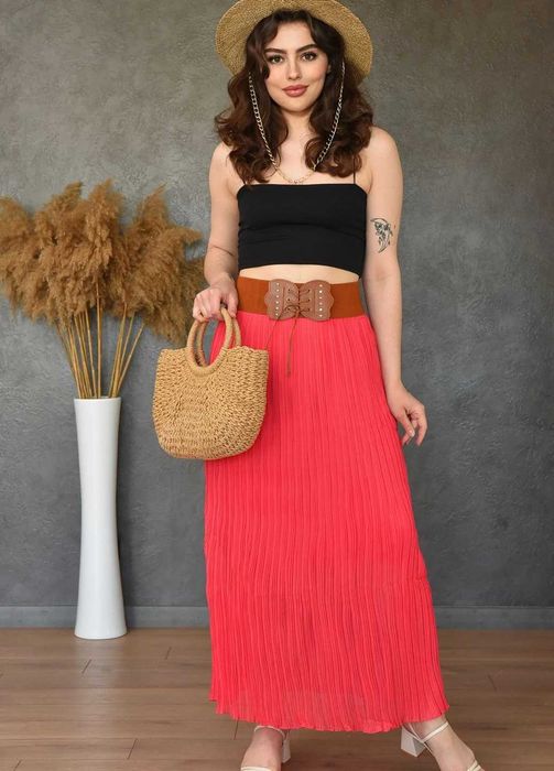 Яскрава спідниця