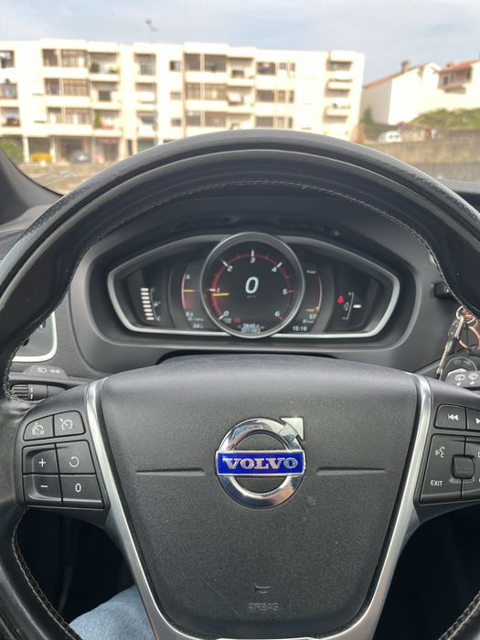 Volvo V40 D4 R design
