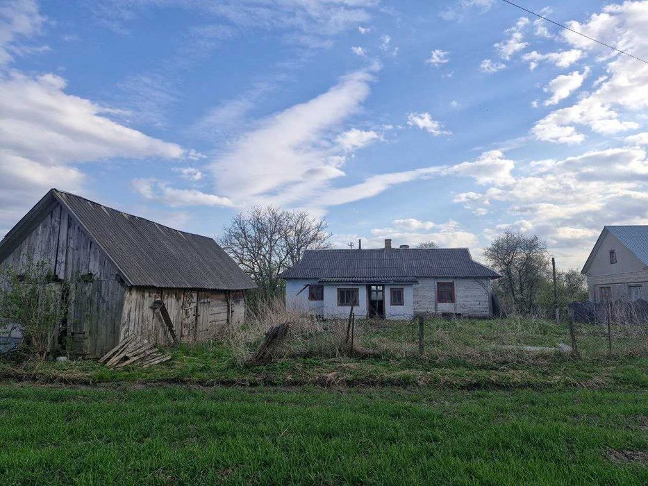 будинок та земельна ділянка 60 сот., с. Великосілки