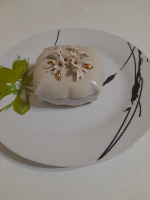 Шкатулка с цветами керамика итальянский винтаж