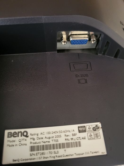 Монітор BenQ Q7T4