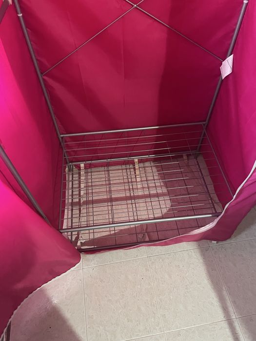 Roupeiro Cor de Rosa