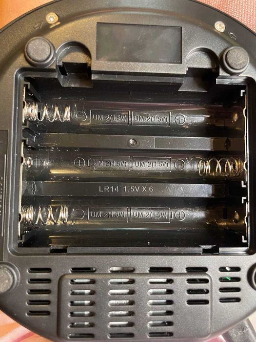 Gelielim Boombox – przenośny odtwarzacz CD z Bluetooth radioAM/FM 6012