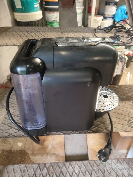 Máquina de café avariada (bomba de água????)