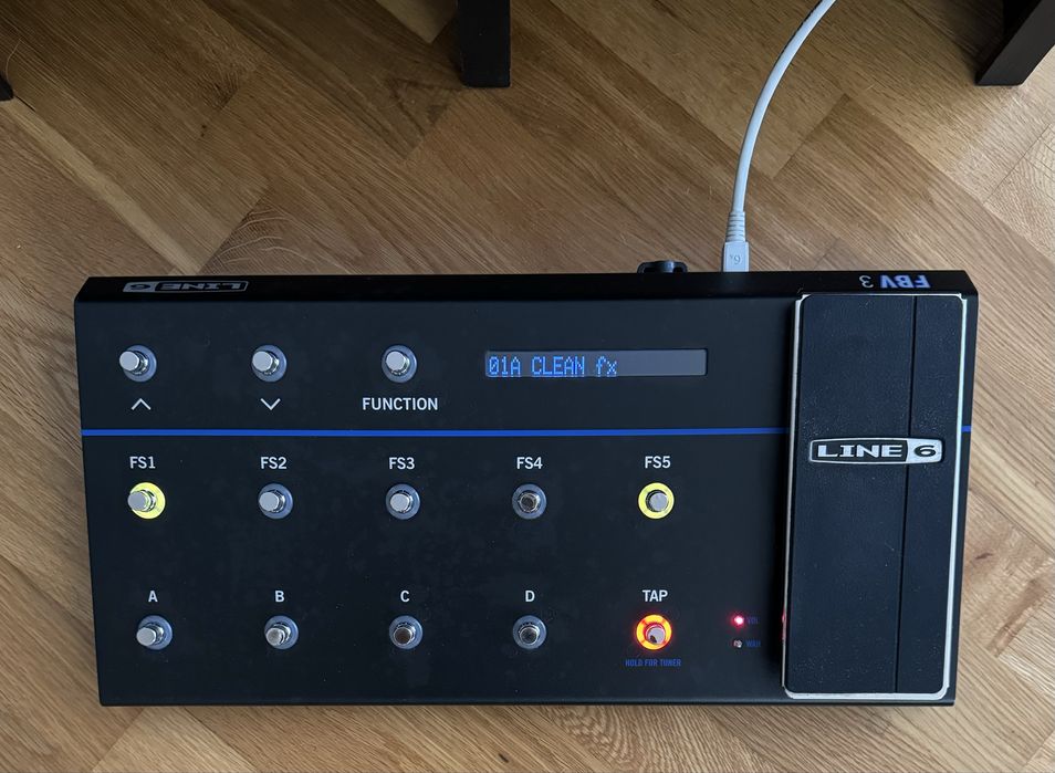 Line 6 Firehawk 1500+Pedal FBV3+iPad+Suporte do combo