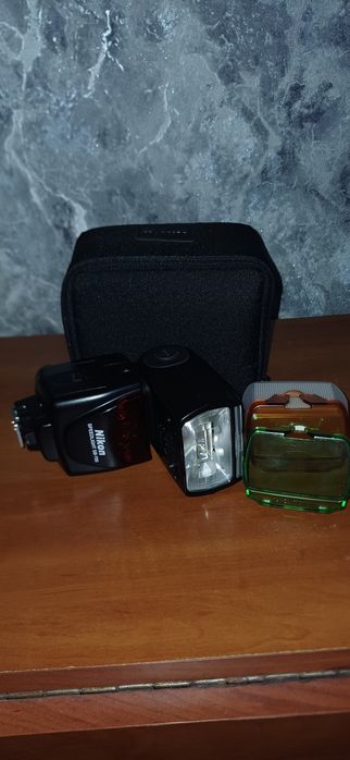 Дзеркальна фотокамера  Nicon d610 та  Спалах   Nicon SPEEDLIGHT SB 700