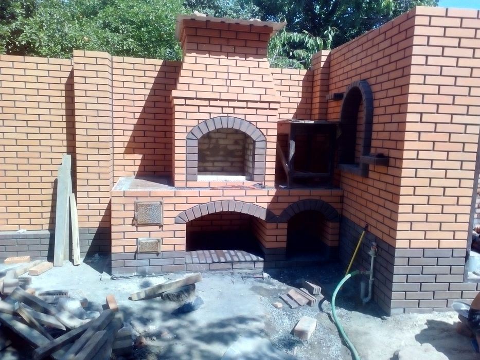 Облицовка кирпичом .. каменщик