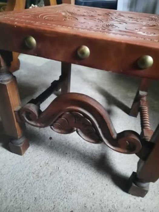 Mesa de Jantar + 8 Cadeiras