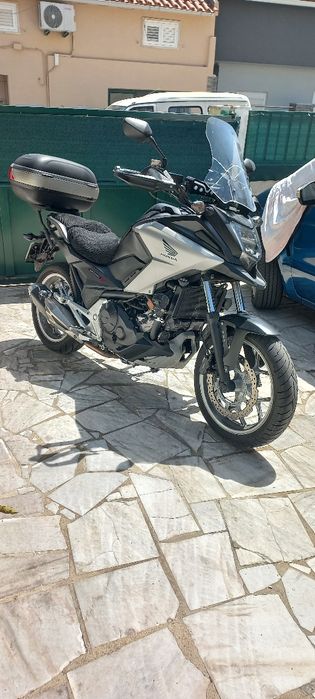 Honda nc 750x de 2017 com 15.000 klms