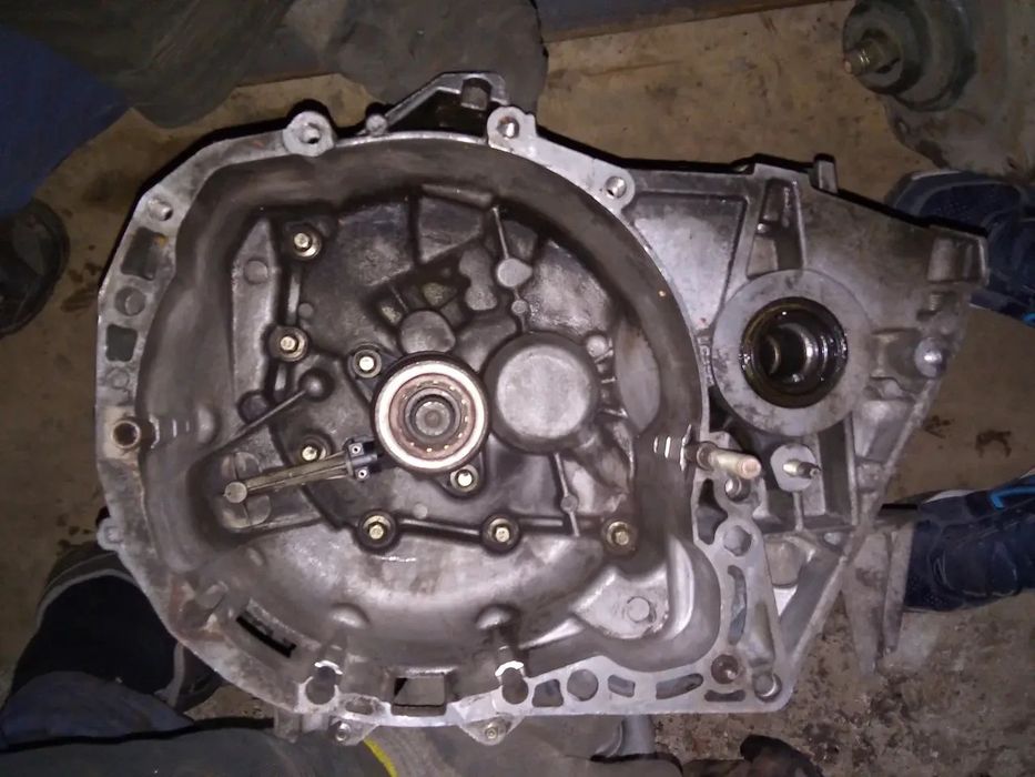 Коробка передач 1.5dci Рено Меган 2 КПП  Renault Megan II