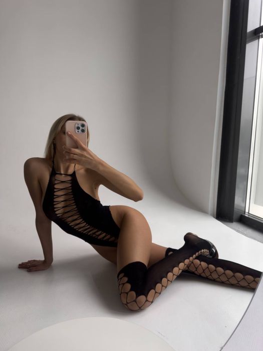 Чорний силуетний бодістокінг з відкритим доступом — єдиний розмір