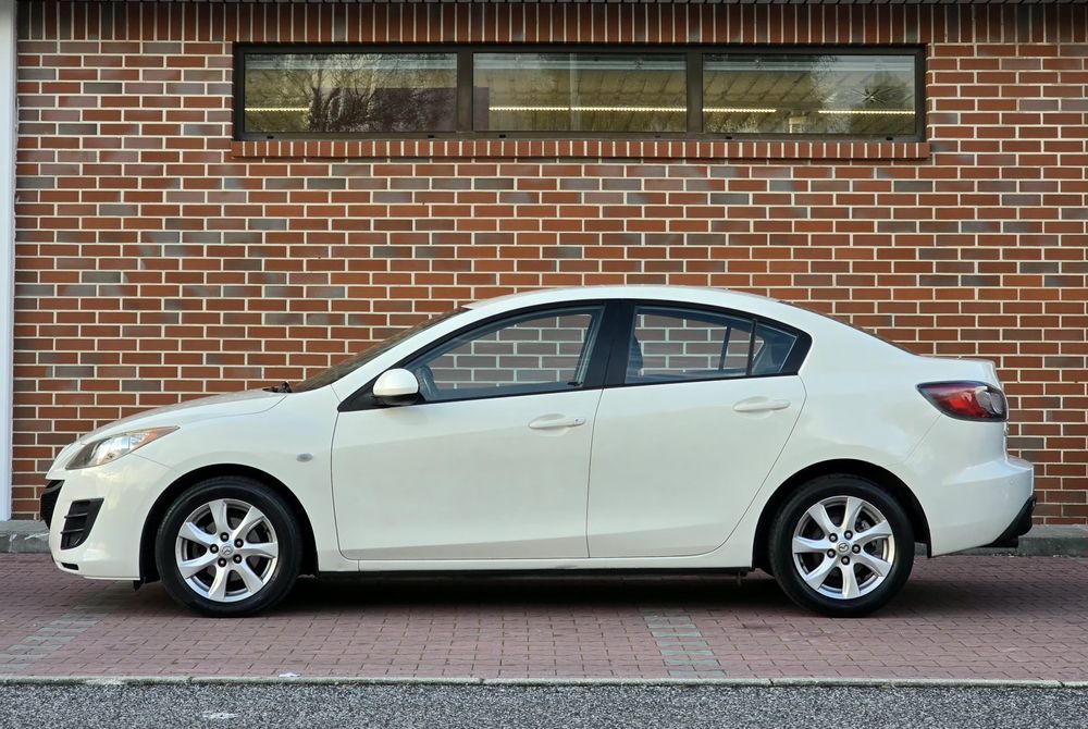Mazda 3 Sedan 1.6 MZR 110cv