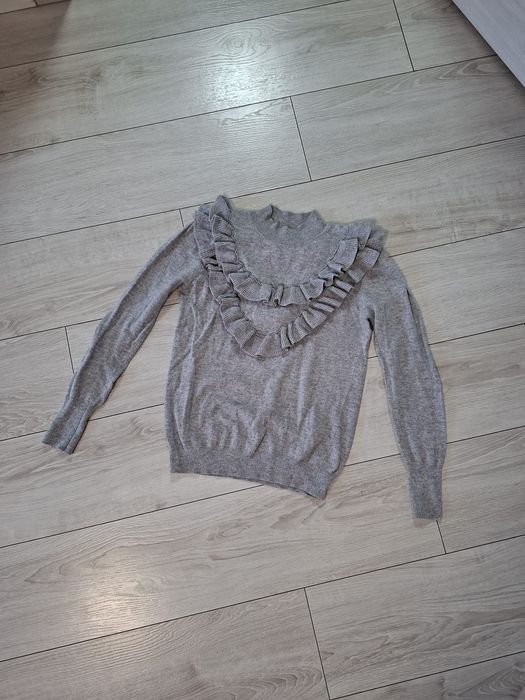 Szary damski sweterek falbanki gina tricot S