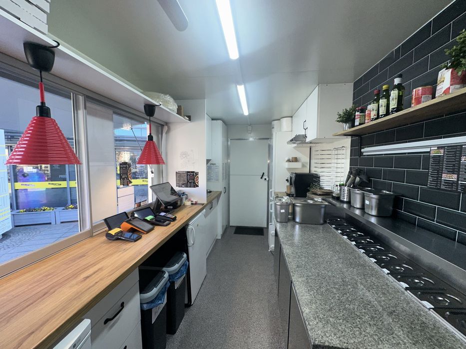 Sprzedam gotowy biznes - Przyczepa gastronomiczna Pizza Point w Oliwie