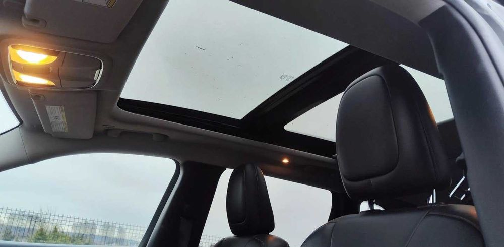 Jeep Cherokee 2019 року