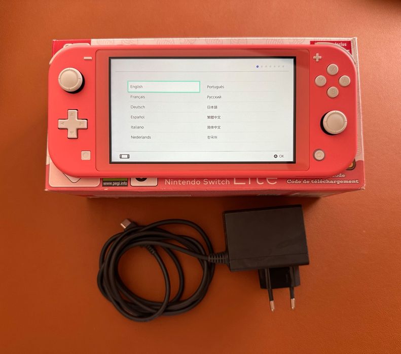 Nintendo Switch Lite Coral