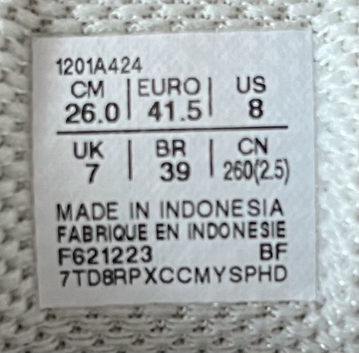 Оригінальні кросівки Asics GEL-Nimbus 9 cream/black