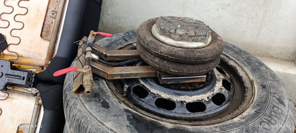 Продам пневмодомкрат