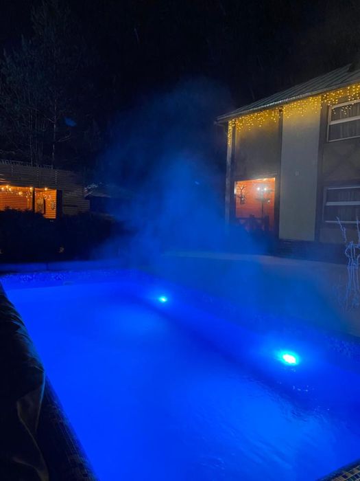 Сучасна еко- садиба з басейном чан баня