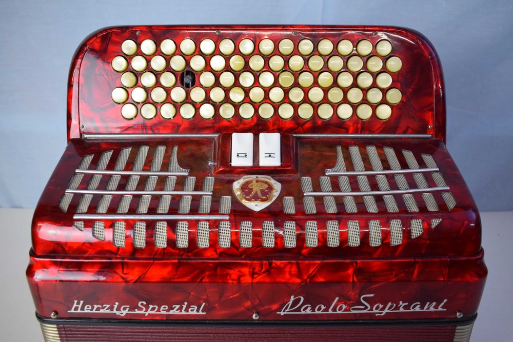 Acordeao Paolo Soprani 2 voz, N 210