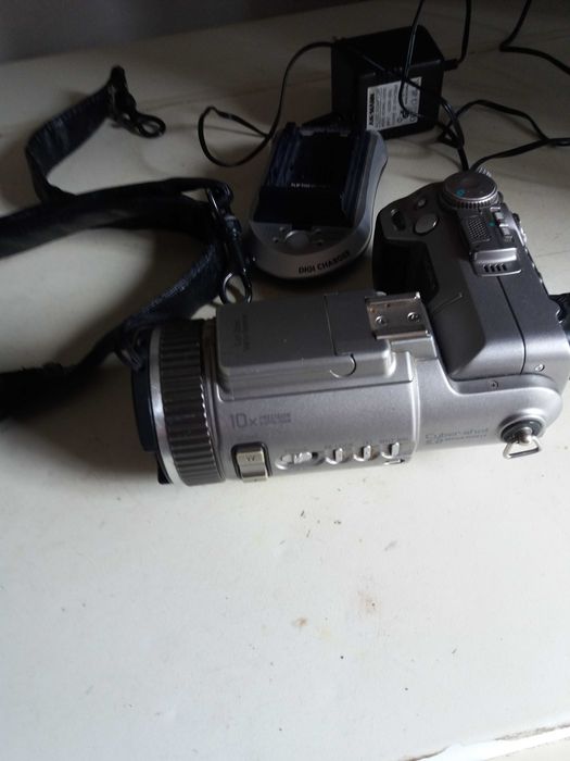 Câmara Digital Sony  Still DSC-F707