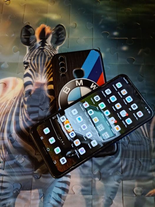 Продам Vivo y15 4/64 (1901)