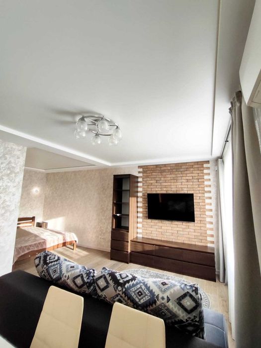 1-кімнатна  студія 43 м2, Ремонт, Меблі. Пр. Миру 277/SZ