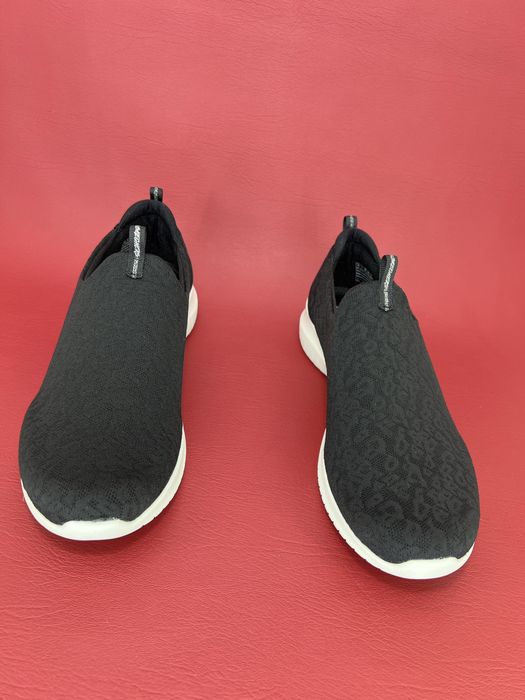 Кросівки  42р. Skechers Ultra Flex