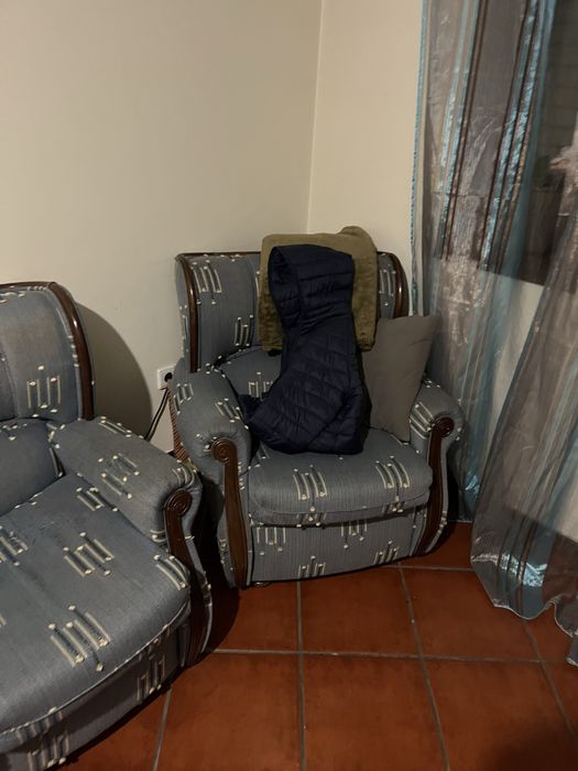 1 Sofá cama + 2 usados