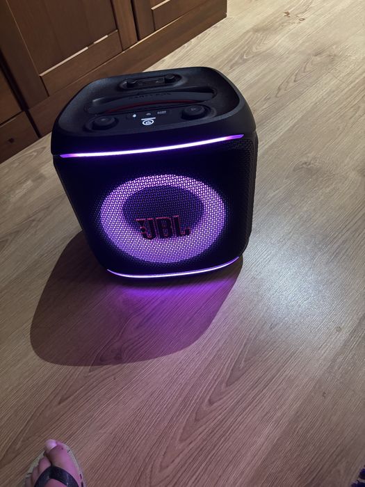 Coluna nova JBL partybox encore 2 nova com garantia três microfones