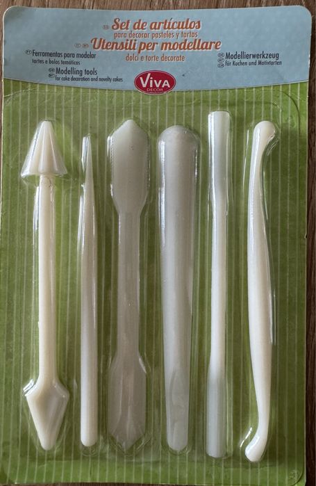 Utensilios para modelar bolos