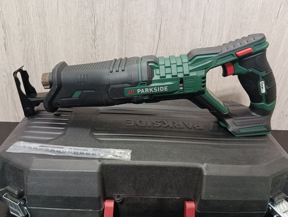 Акумуляторна шабельна пила PARKSIDE PSSA 20-Li B2