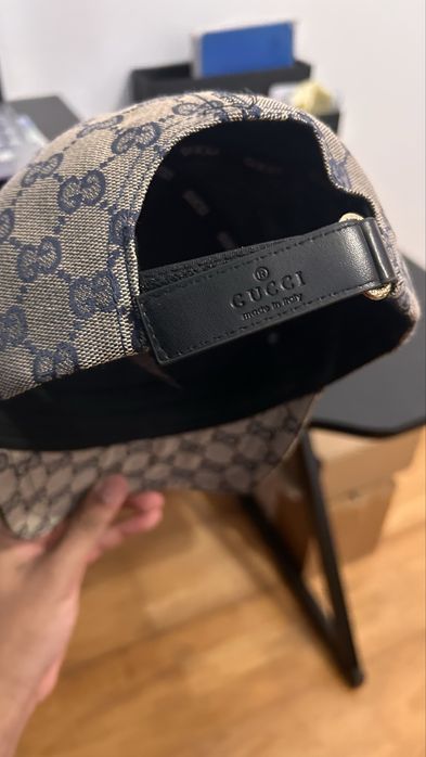 Gucci cap azul..