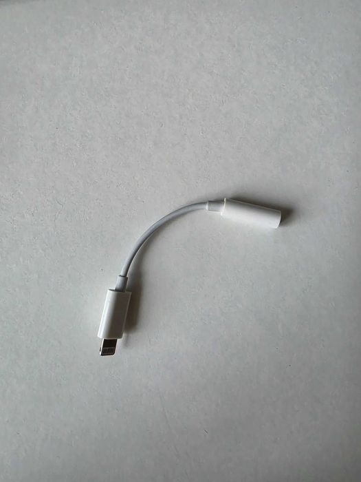Оригінальний адаптер Apple Lightning to 3.5 mm Headphone Jack