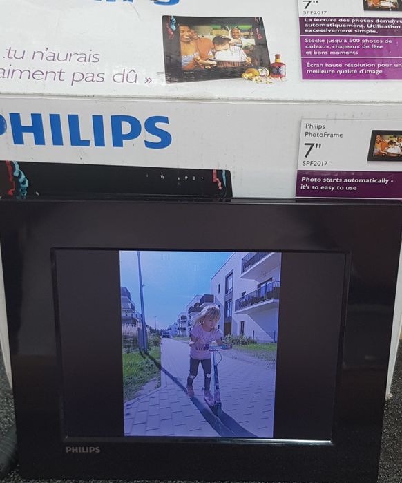 Цифровая фоторамка Philips SPF2017/10