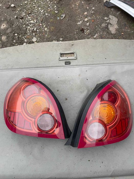 Стопи Ліхтарі задні правий лівий Nissan Almera N16 Нісан Альмера