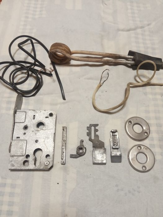 Кипятильник 1 кВт. Замок запчасти.