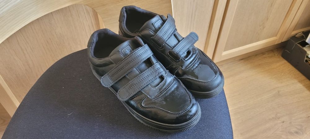 buty 38 - założone 2 razy - jak nowe - na rzepy