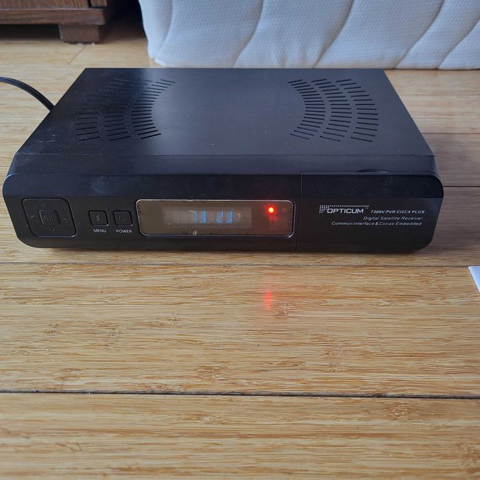 OPTICUM 7300V C12CX plus dekoder satelitarny
