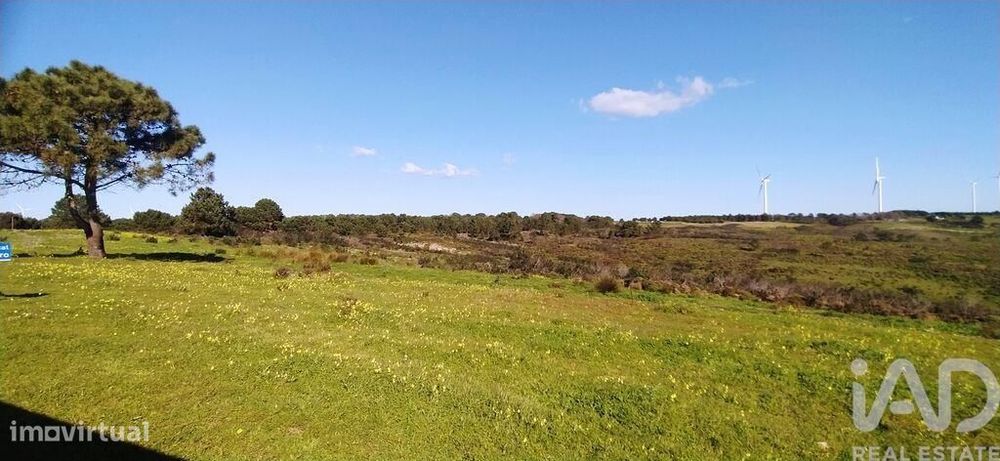 Terreno T1 em Vila do Bispo e Raposeira de 235534,00 m2