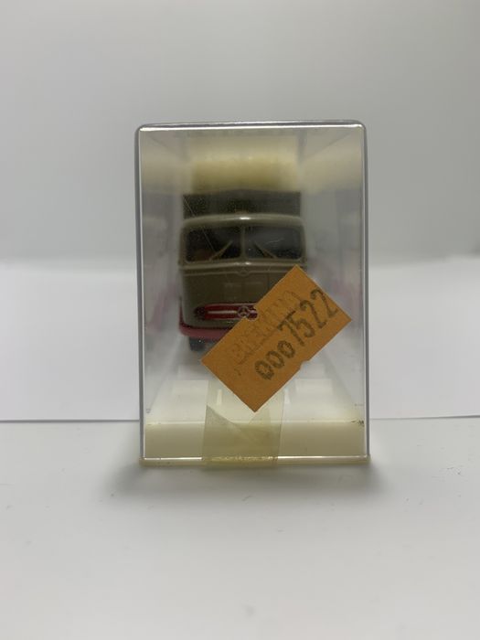 Mercedes Benz LP 333 da Brekina escala 1/87