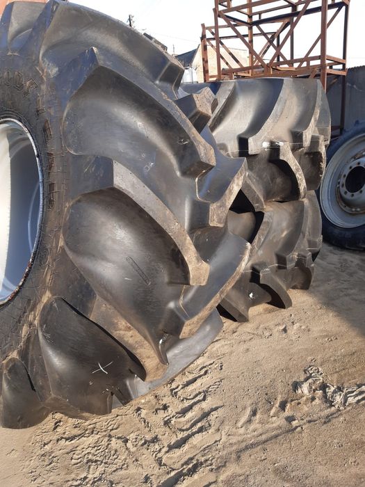 Opony 900x65 R32