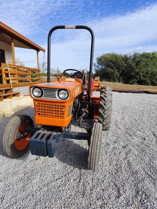 Trator Kubota L245 25CV