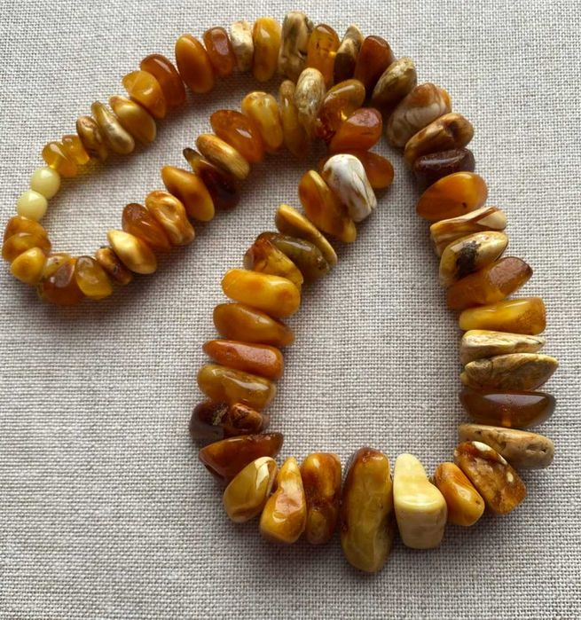 Натуральный  янтарь. Бусы.