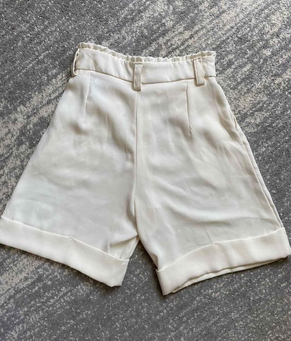 Шорти SinSay кремові з високою талією