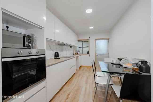 Apartamento T3 com garagrm fechada em Azurem - Guimarães