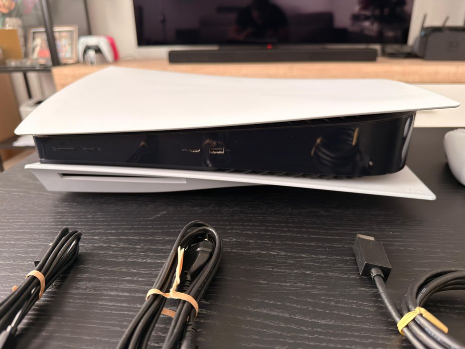 Konsola PS5 Fat 825 GB