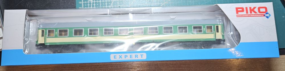 Wagon osób 2kl. Piko Expert  97600 PKP  ep.V H0